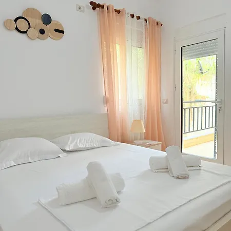 Azalea Apartments Sarande Exterior photo